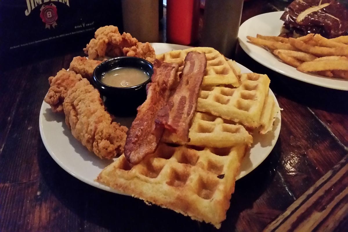 Picture of chicken and waffles