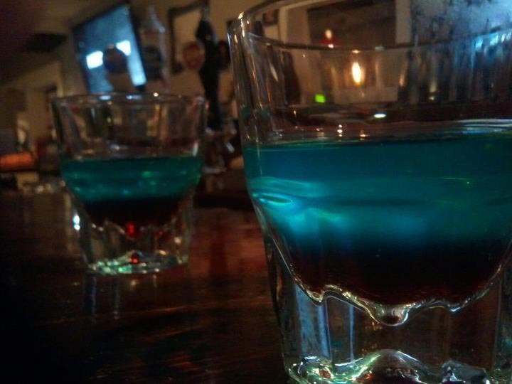 picture of some blue cocktails